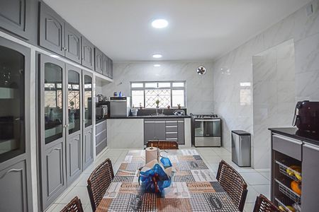 Casa à venda com 500m², 3 quartos e 9 vagasCozinha