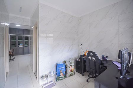 Casa à venda com 500m², 3 quartos e 9 vagasEscritório
