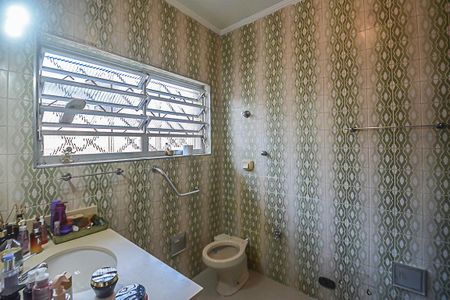 Casa à venda com 500m², 3 quartos e 9 vagasBanheiro da Suíte