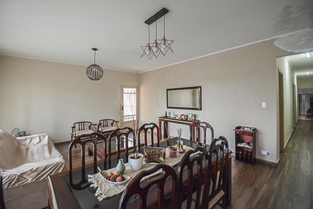 Casa à venda com 500m², 3 quartos e 9 vagasSala