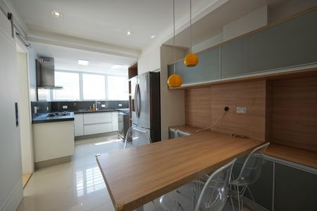 Casa de condomínio à venda com 286m², 3 quartos e 4 vagasCozinha