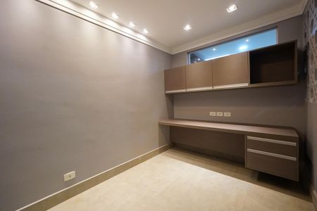 Casa de condomínio à venda com 286m², 3 quartos e 4 vagasEscritório