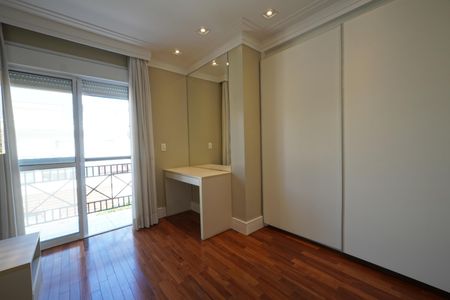 Casa de condomínio à venda com 286m², 3 quartos e 4 vagasSuíte 3