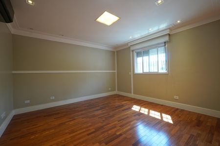 Casa de condomínio à venda com 286m², 3 quartos e 4 vagasSuíte 2