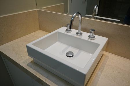 Casa de condomínio à venda com 286m², 3 quartos e 4 vagasSuíte 2