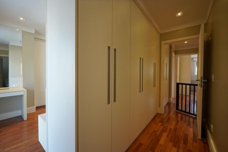 Casa de condomínio à venda com 286m², 3 quartos e 4 vagasSuíte 3