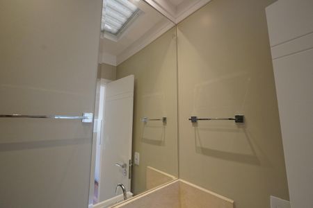 Casa de condomínio à venda com 286m², 3 quartos e 4 vagasSuíte 1