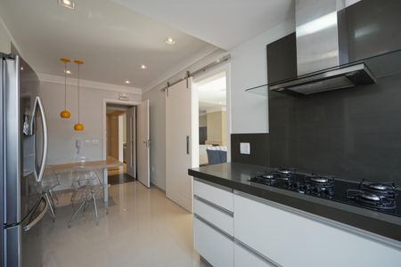 Casa de condomínio à venda com 286m², 3 quartos e 4 vagasCozinha