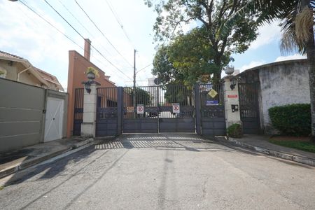 Casa de condomínio à venda com 286m², 3 quartos e 4 vagasFachada