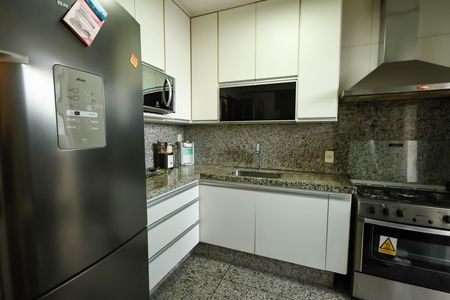 Apartamento à venda com 155m², 4 quartos e 2 vagasCozinha