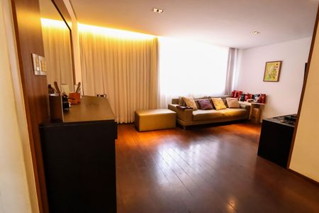 Apartamento à venda com 155m², 4 quartos e 2 vagasSala
