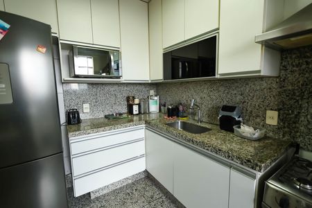 Apartamento à venda com 155m², 4 quartos e 2 vagasCozinha