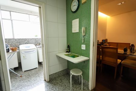 Apartamento à venda com 155m², 4 quartos e 2 vagasCozinha