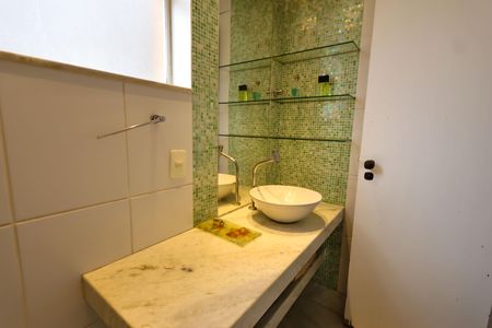 Apartamento à venda com 155m², 4 quartos e 2 vagasBanheiro da Suíte