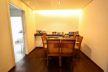 Apartamento à venda com 155m², 4 quartos e 2 vagasSala