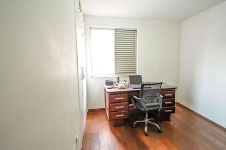 Apartamento à venda com 155m², 4 quartos e 2 vagasQuarto 3