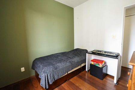 Apartamento à venda com 155m², 4 quartos e 2 vagasQuarto 2