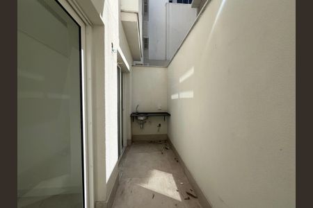 Apartamento para alugar com 49m², 1 quarto e sem vaga Apartamento para alugar com 49m², 1 quarto e sem vagaVaranda