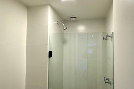 Apartamento à venda com 49m², 1 quarto e sem vaga Apartamento à venda com 49m², 1 quarto e sem vagaBanheiro social