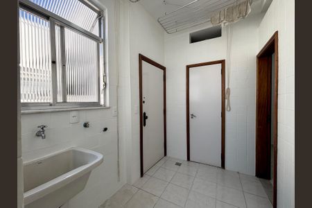 Apartamento à venda com 98m², 3 quartos e 1 vagaÁrea de serviço