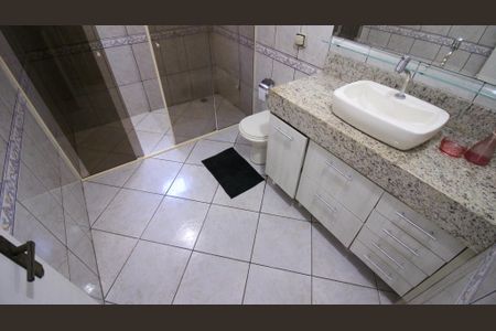 Casa à venda com 250m², 3 quartos e 3 vagas