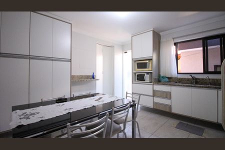 Casa à venda com 250m², 3 quartos e 3 vagas