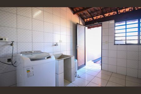 Casa à venda com 250m², 3 quartos e 3 vagas