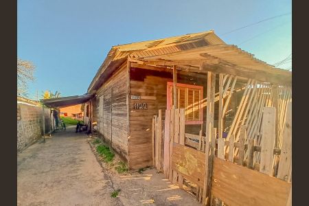 Casa à venda com 5 quartos, 130m² em Harmonia, Canoas