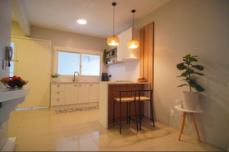 Casa à venda com 388m², 4 quartos e 4 vagasCozinha