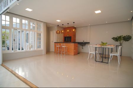 Casa à venda com 388m², 4 quartos e 4 vagasEspaço Gourmet