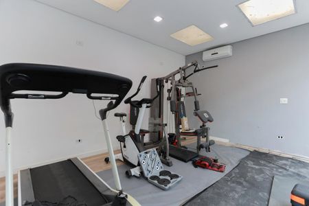 Casa para alugar com 200m², 3 quartos e 1 vaga Casa para alugar com 200m², 3 quartos e 1 vagaAcademia