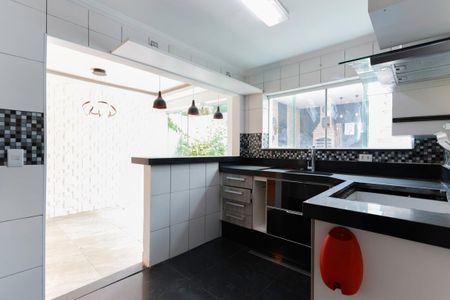 Casa para alugar com 200m², 3 quartos e 1 vagaCozinha