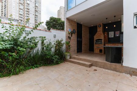 Casa para alugar com 200m², 3 quartos e 1 vaga Casa para alugar com 200m², 3 quartos e 1 vagaQuintal
