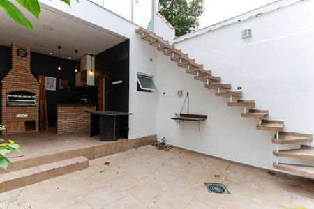 Casa para alugar com 200m², 3 quartos e 1 vagaQuintal