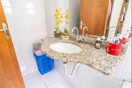 Casa à venda com 150m², 2 quartos e 5 vagas Casa à venda com 150m², 2 quartos e 5 vagasBanheiro do Quarto 1