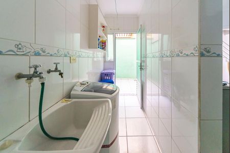 Casa à venda com 150m², 2 quartos e 5 vagas Casa à venda com 150m², 2 quartos e 5 vagasÁrea de Serviço