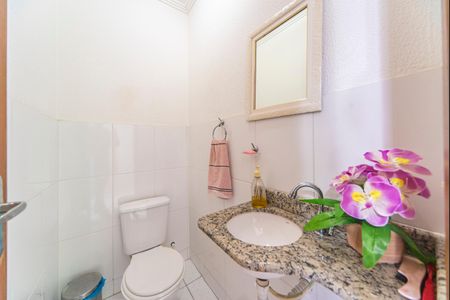 Casa à venda com 150m², 2 quartos e 5 vagas Casa à venda com 150m², 2 quartos e 5 vagasLavabo