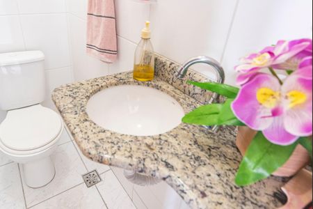 Casa à venda com 150m², 2 quartos e 5 vagas Casa à venda com 150m², 2 quartos e 5 vagasLavabo