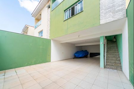 Casa à venda com 150m², 2 quartos e 5 vagas Casa à venda com 150m², 2 quartos e 5 vagasGaragem e Quintal