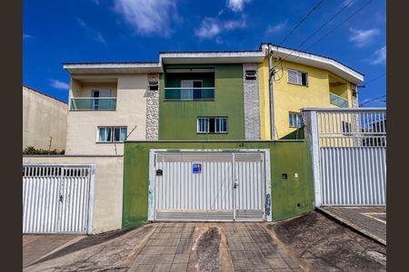 Casa à venda com 150m², 2 quartos e 5 vagas Casa à venda com 150m², 2 quartos e 5 vagasFachada