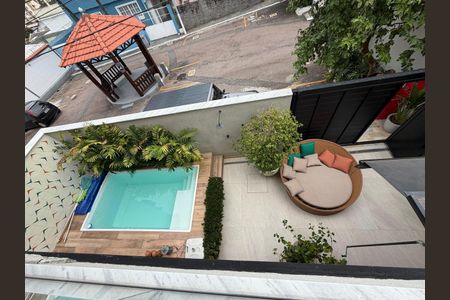 Casa à venda com 123m², 3 quartos e 2 vagasVista da sacada
