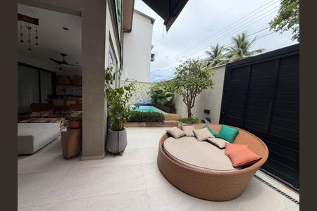 Casa à venda com 123m², 3 quartos e 2 vagasÁrea externa