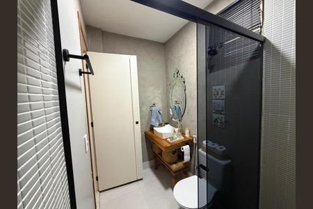 Casa à venda com 123m², 3 quartos e 2 vagasBanheiro