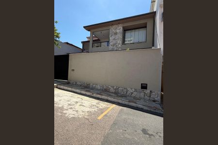 Casa à venda com 123m², 3 quartos e 2 vagasFachada