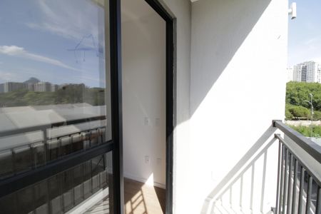 Varanda da Sala de apartamento à venda com 2 quartos, 42m² em Barra Olímpica, Rio de Janeiro