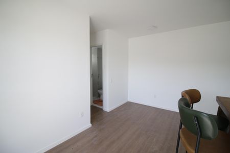 Sala de apartamento à venda com 2 quartos, 42m² em Barra Olímpica, Rio de Janeiro