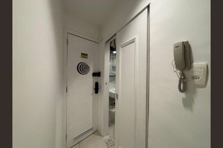 Sala - hall de entrada de apartamento para alugar com 1 quarto, 35m² em Copacabana, Rio de Janeiro