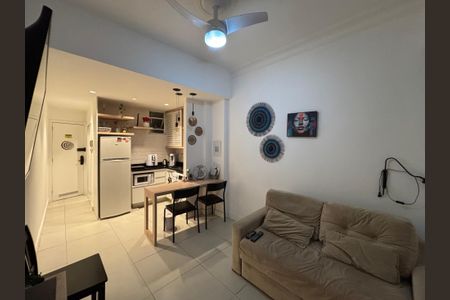 Sala de apartamento para alugar com 1 quarto, 35m² em Copacabana, Rio de Janeiro