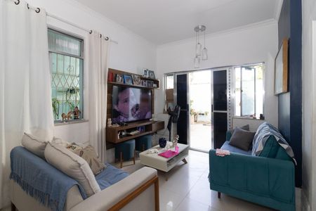 Casa à venda com 70m², 2 quartos e sem vagaSala