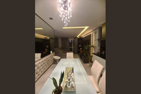 Sala de apartamento para alugar com 3 quartos, 70m² em Chácara Seis de Outubro, São Paulo